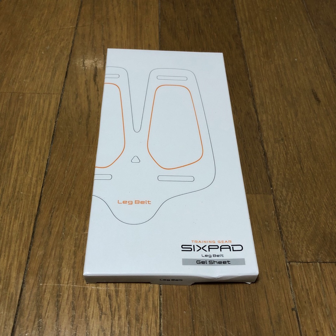 SIXPAD(シックスパッド)の新品未使用＊シックスパッド＊レッグベルト＊ジェルシート＊トレーニングギア コスメ/美容のダイエット(エクササイズ用品)の商品写真