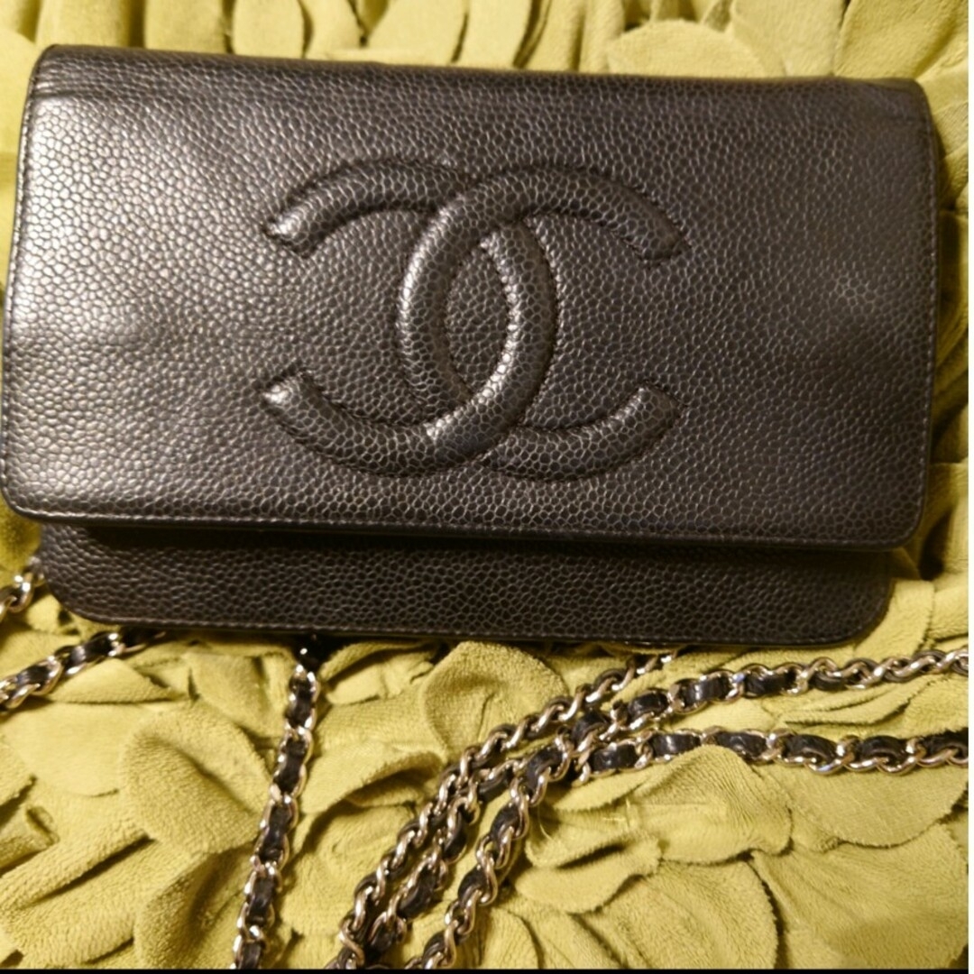 CHANEL(シャネル)の【正規品】CHANEL　ココマーク　チェーンウォレット レディースのバッグ(ショルダーバッグ)の商品写真