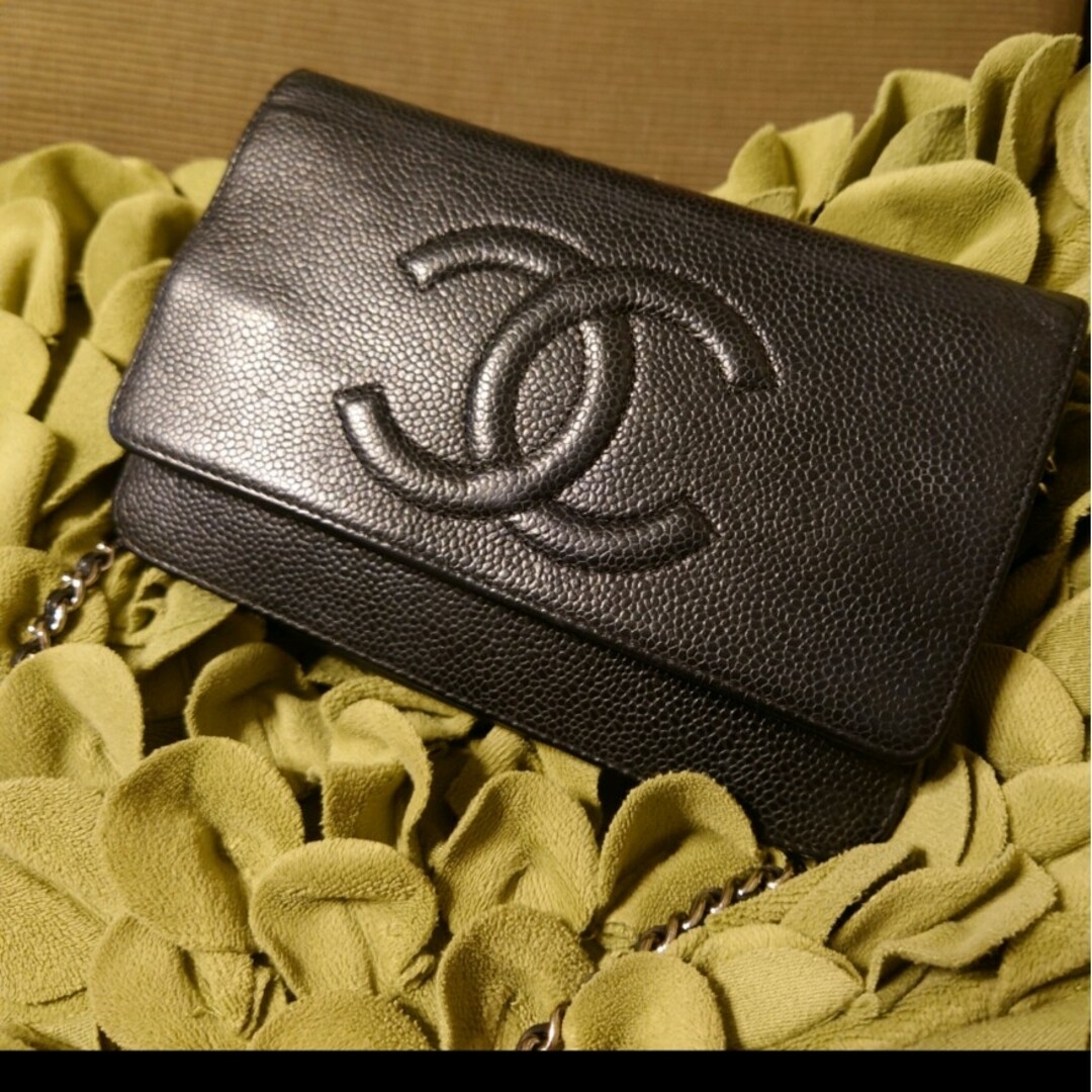 CHANEL(シャネル)の【正規品】CHANEL　ココマーク　チェーンウォレット レディースのバッグ(ショルダーバッグ)の商品写真