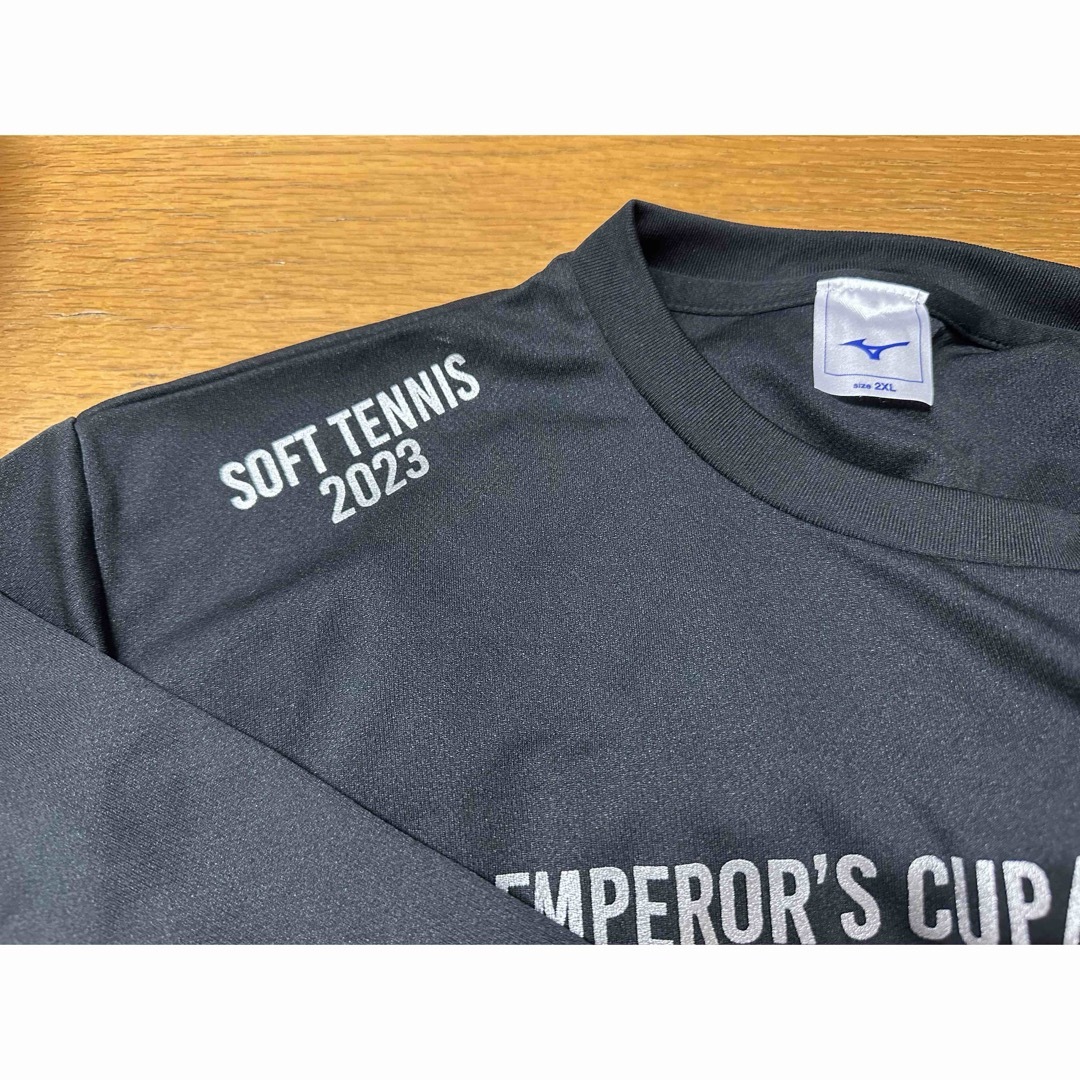 MIZUNO(ミズノ)の「ミズノ天皇杯ロングTシャツ」ソフトテニス 有明コロシアム2023ブラック  スポーツ/アウトドアのテニス(ウェア)の商品写真