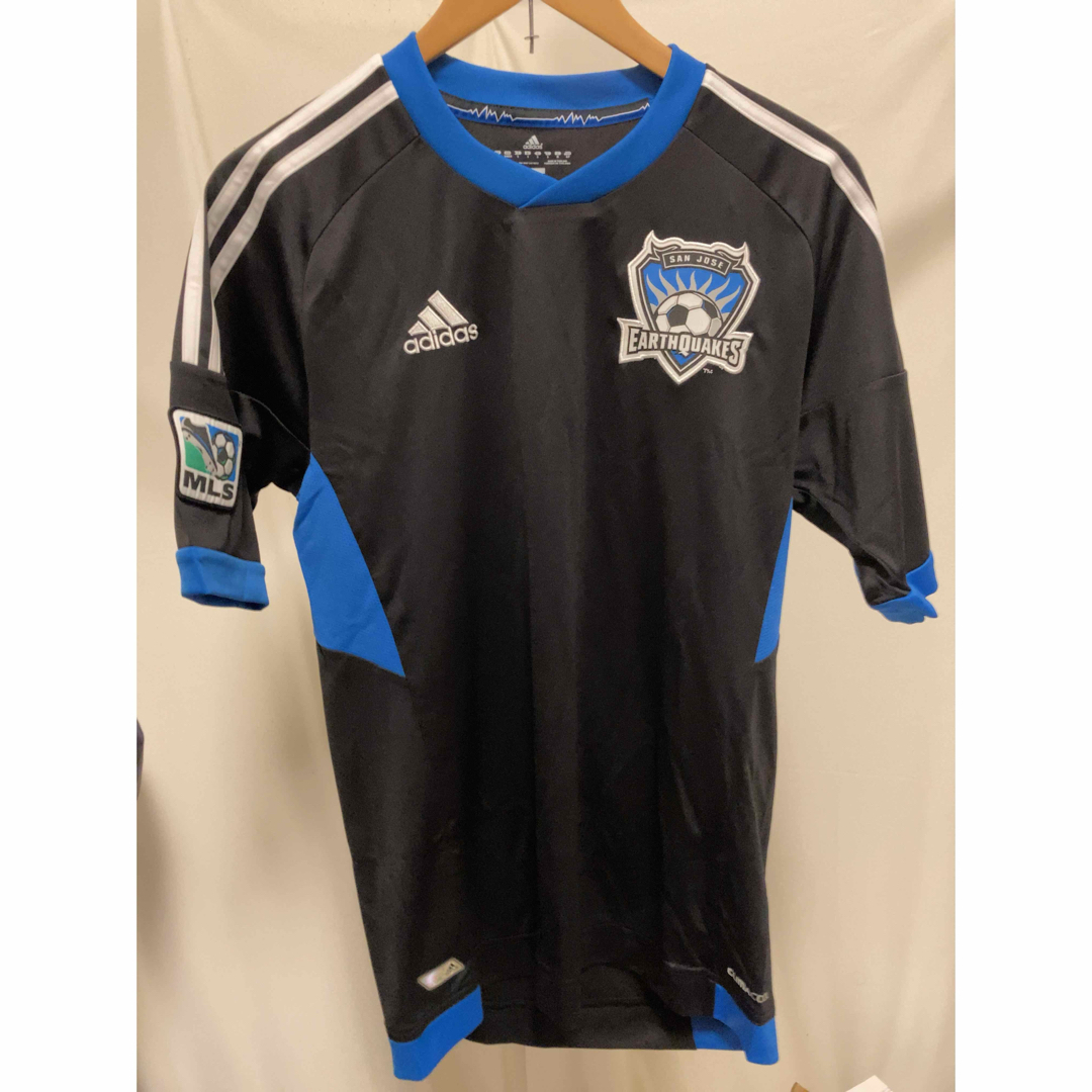 adidas(アディダス)のadidas San Jose Earthquakes レプリカシシャツ M スポーツ/アウトドアのサッカー/フットサル(ウェア)の商品写真