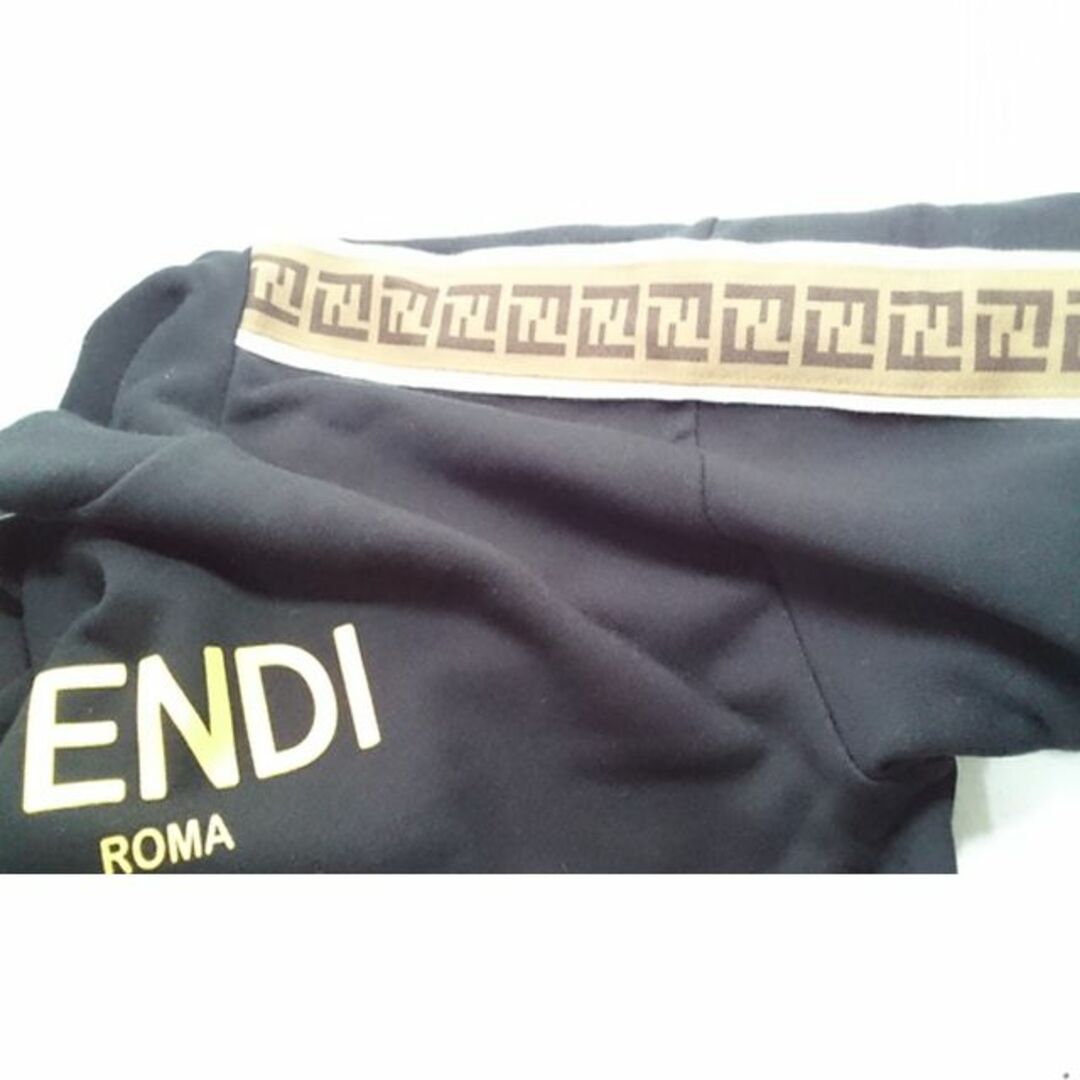 FENDI(フェンディ)の●新品/正規品● FENDI ロゴプリントレイヤードエフェクトパーカー レディースのトップス(パーカー)の商品写真