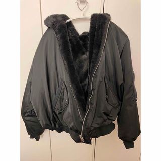 ザラ(ZARA)のZARA ザラ　ボンバー　ジャケット　ボア　コート　ブルゾン　黒　(ブルゾン)