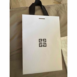GIVENCHY(ラッピング/包装)のフリマアイテム一覧 GIVENCHY(ラッピング/包装)のフリマアイテム一覧