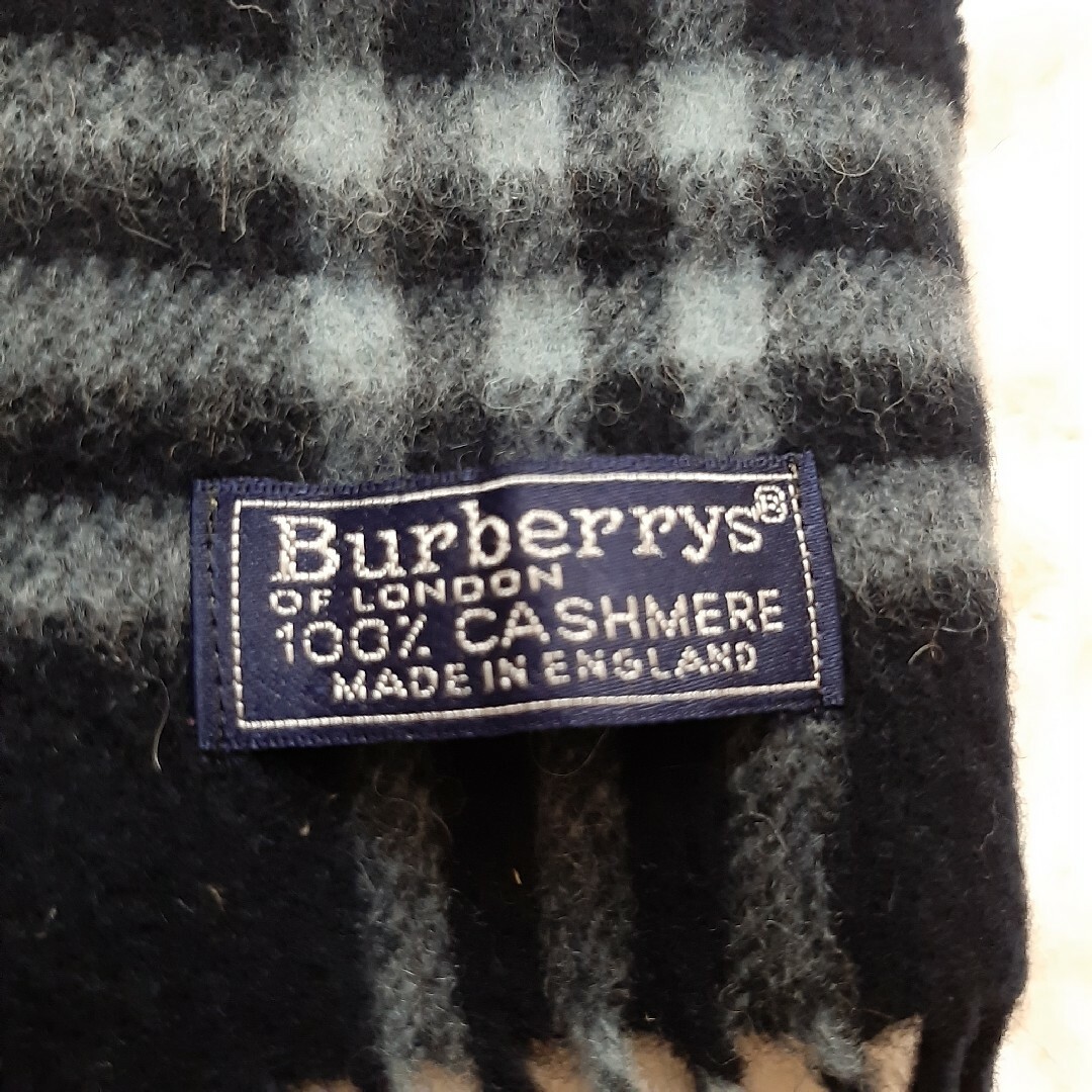 BURBERRY(バーバリー)の美品　バーバリー　ノバチェック　マフラー　カシミヤ100% ネイビー レディースのファッション小物(マフラー/ショール)の商品写真