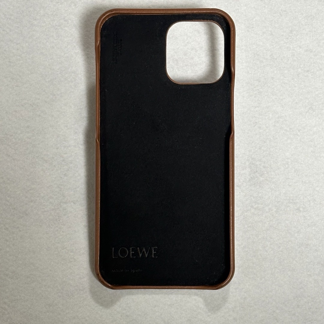 LOEWE(ロエベ)の【国内完売品】【24時間以内発送】ロエベ　iPhone12promaxケース エンタメ/ホビーのコレクション(その他)の商品写真