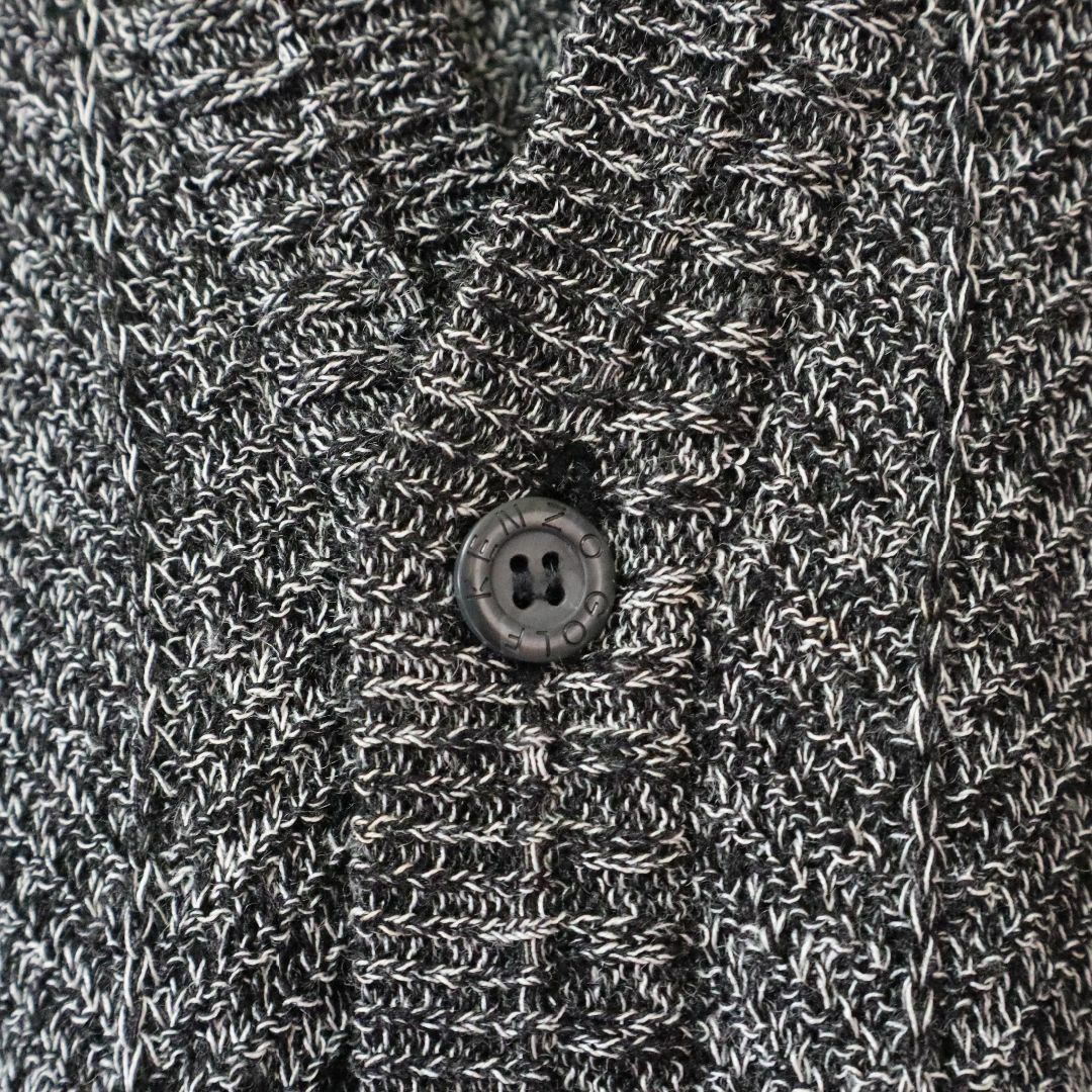 KENZO(ケンゾー)の【希少】ケンゾーゴルフ／ニットベスト　刺繍ロゴ　リネン　日本製　Vネック　濃灰色 メンズのトップス(ベスト)の商品写真