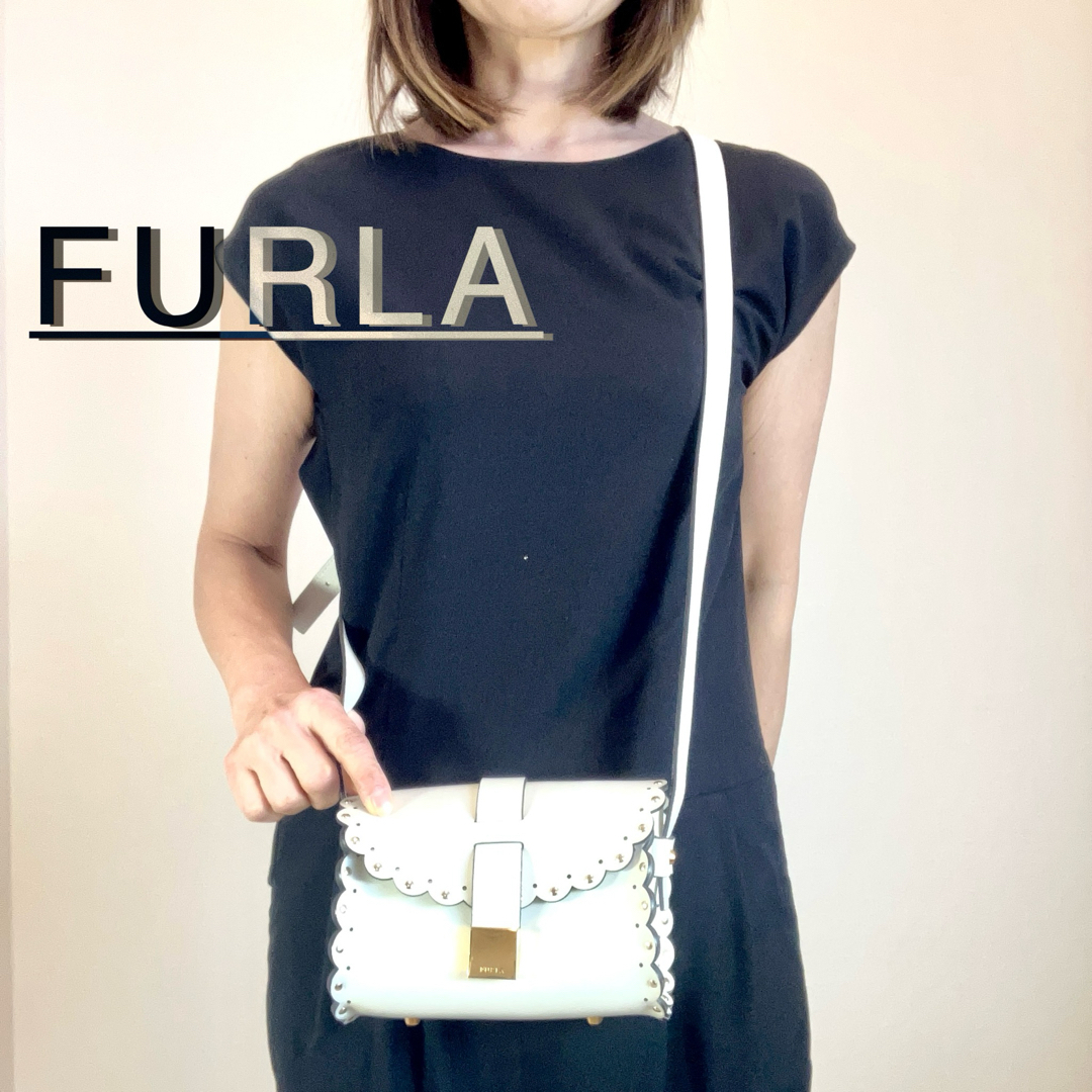 Furla - フルラ✨アマゾーン ショルダーバッグ ゴールドスタッズ 白 ア