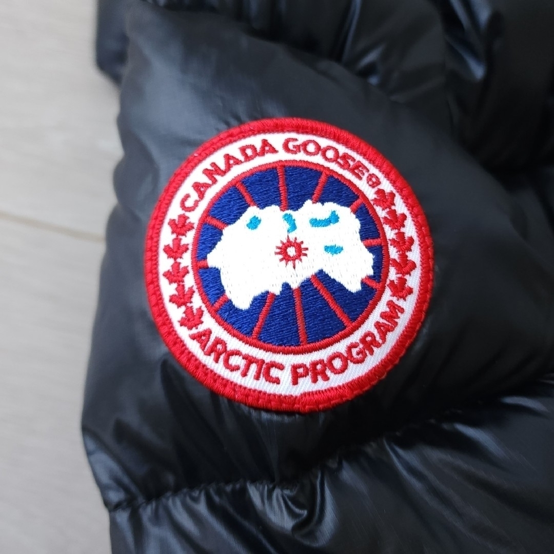 CANADA GOOSE(カナダグース)の未使用【カナダグース】サイプレス パッファー　ダウンコート　XSサイズ レディースのジャケット/アウター(ダウンコート)の商品写真