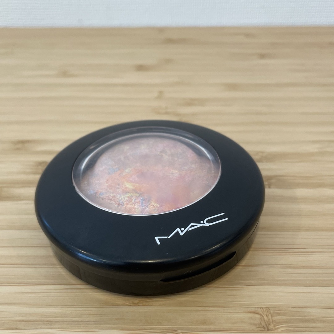 MAC(マック)のMAC ハイライト ライトスカペード　AB6 コスメ/美容のベースメイク/化粧品(フェイスカラー)の商品写真