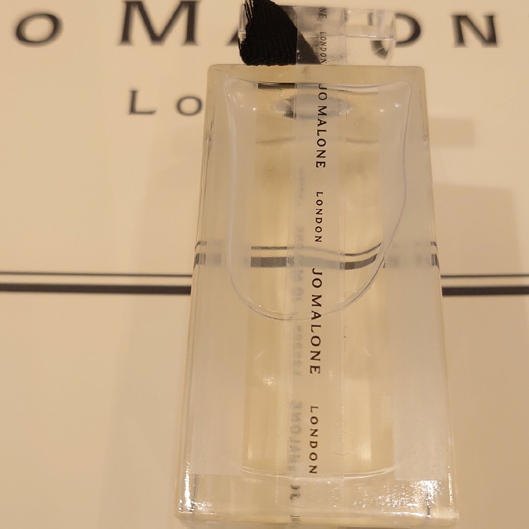 Jo Malone(ジョーマローン)のJo Malone 新品未使用 イングリッシュ ペアー&フリージア ボディ&バス コスメ/美容のボディケア(入浴剤/バスソルト)の商品写真