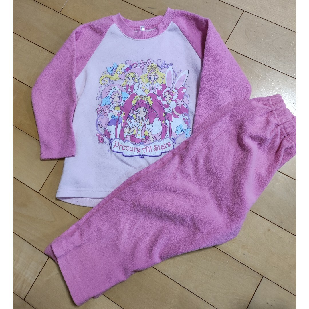 パジャマ　プリキュア　110 キッズ/ベビー/マタニティのキッズ服女の子用(90cm~)(パジャマ)の商品写真