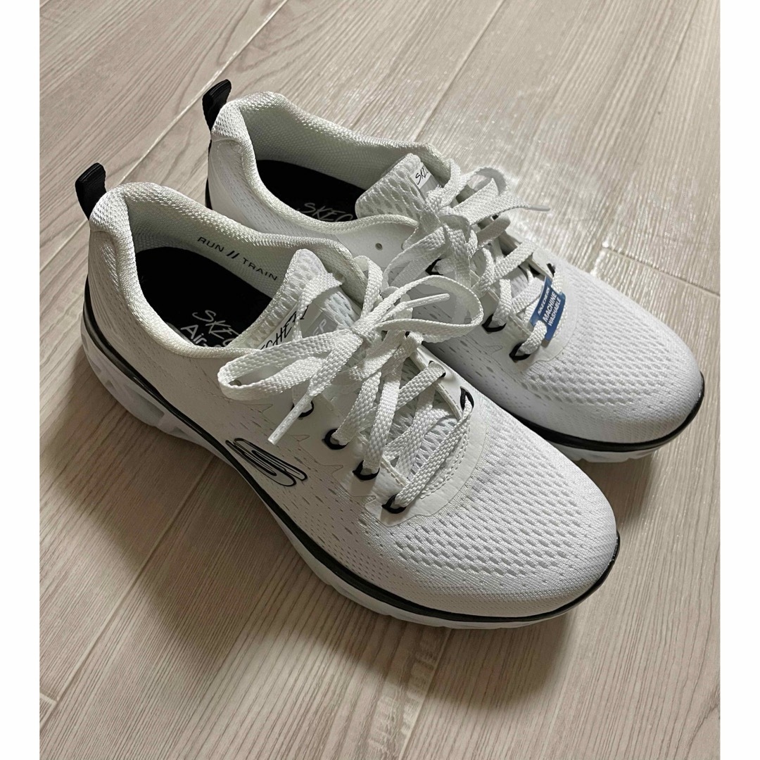 SKECHERS(スケッチャーズ)の【美品】スケッチャーズ GLIDESTEPスニーカー 白 23.5cm レディースの靴/シューズ(スニーカー)の商品写真