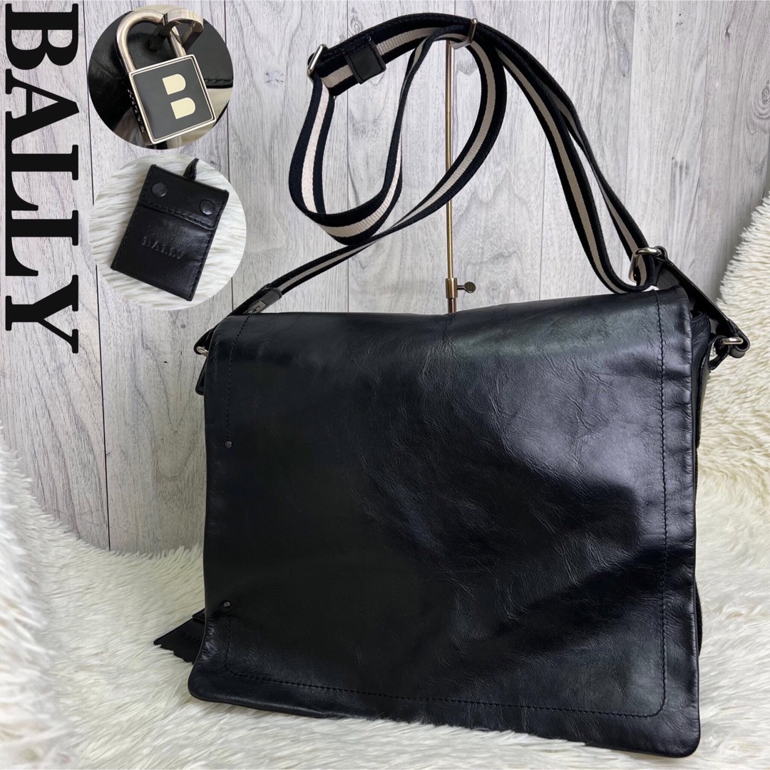 Bally(バリー)の人気♡カデナ♡キー付♡バリー レザー ストライプ フラップ ショルダーバッグ メンズのバッグ(ショルダーバッグ)の商品写真