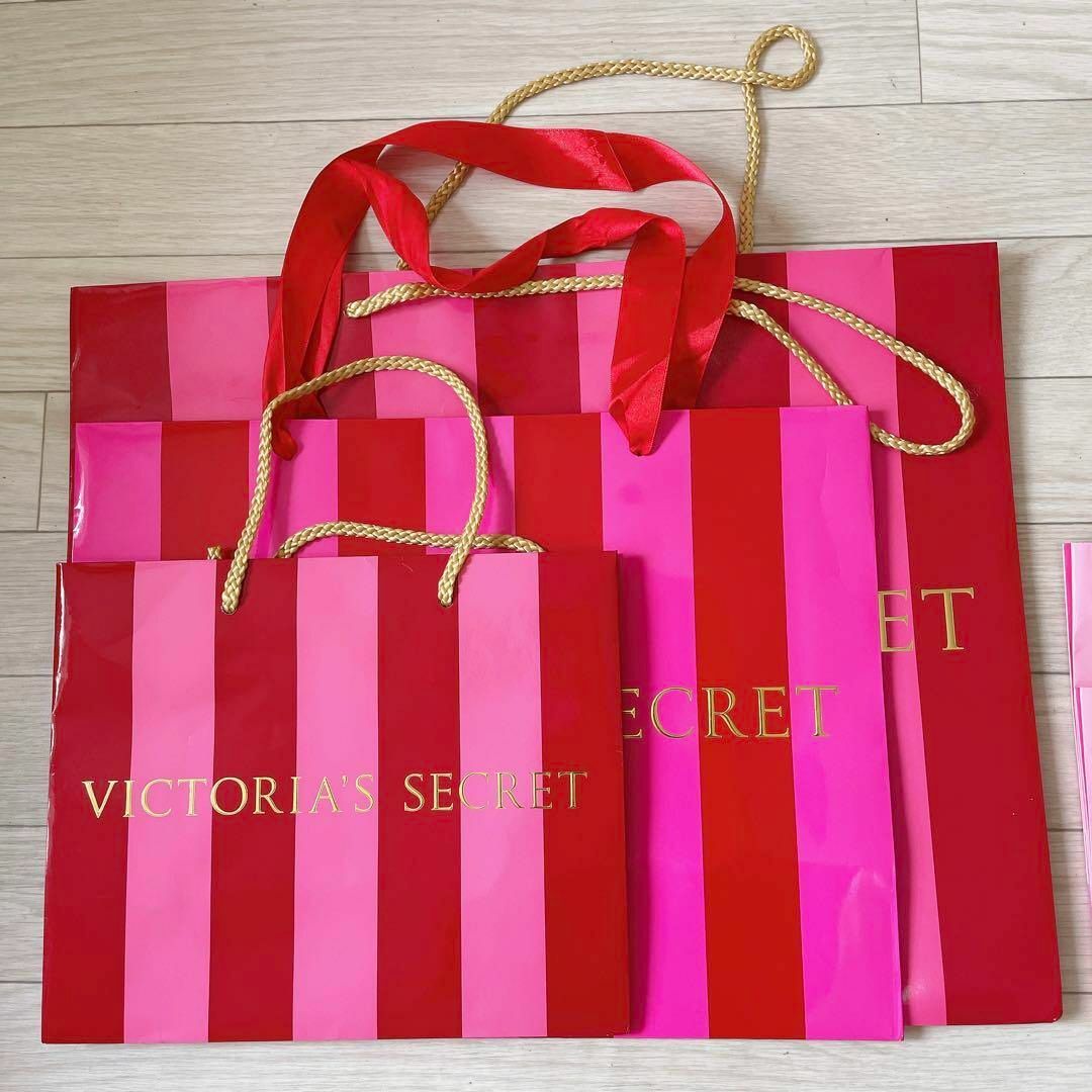 Victoria's Secret(ヴィクトリアズシークレット)のVICTORIA'S SECRET ブランドショッパー 5点セット レディースのバッグ(ショップ袋)の商品写真