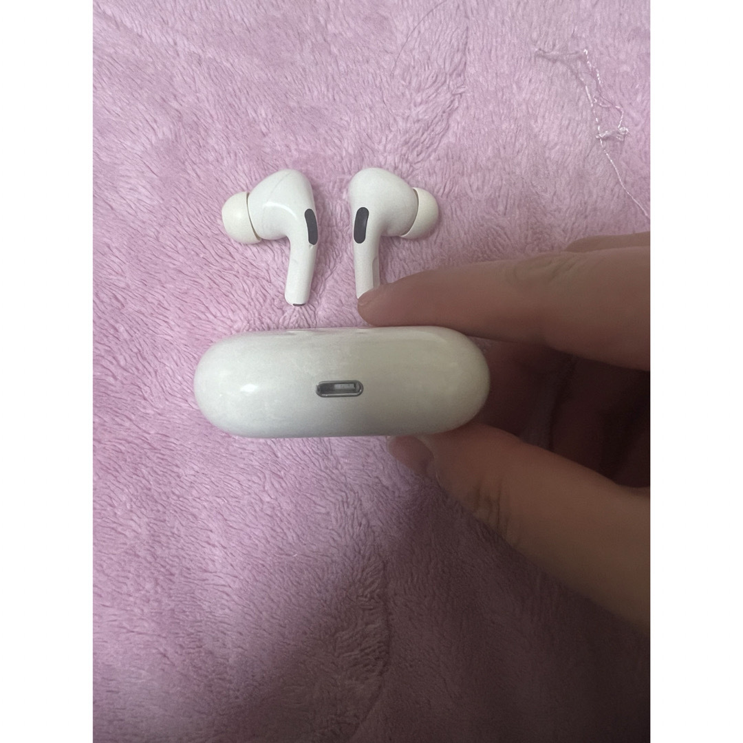 Apple(アップル)のAirPods Pro MWP22J/A スマホ/家電/カメラのオーディオ機器(ヘッドフォン/イヤフォン)の商品写真