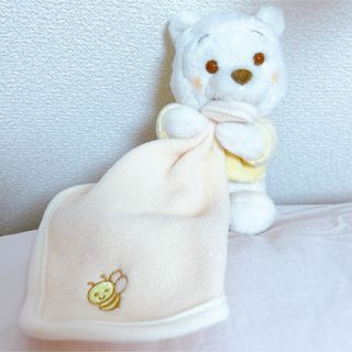 クマノプーサン(くまのプーさん)の【新品】くまのプーさん WHITE POOH ⭐️ プラッシュキーチェーン(キャラクターグッズ)