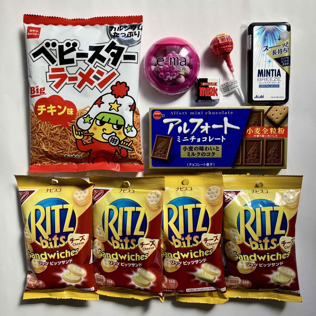 お菓子10点セット★リッツチーズ☆アルフォート☆ミンティア☆e-maのど飴 食品/飲料/酒の食品(菓子/デザート)の商品写真