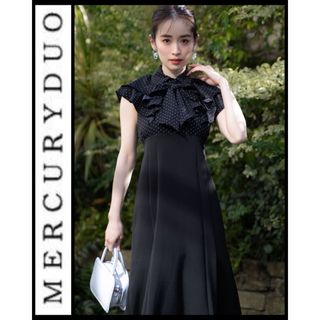 マーキュリーデュオ(MERCURYDUO)の新品 完売品 マーキュリーデュオ 3WAYラッフルドッキングワンピース 泉里香(ロングワンピース/マキシワンピース)