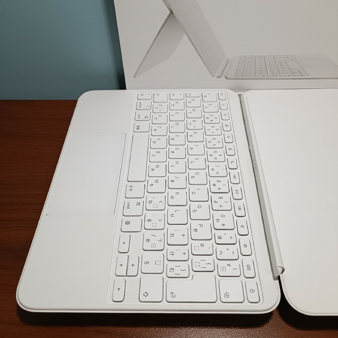 美品) iPad Magic Keyboard Folio 第10世代 美品) iPad Magic Keyboard Folio 第10世代