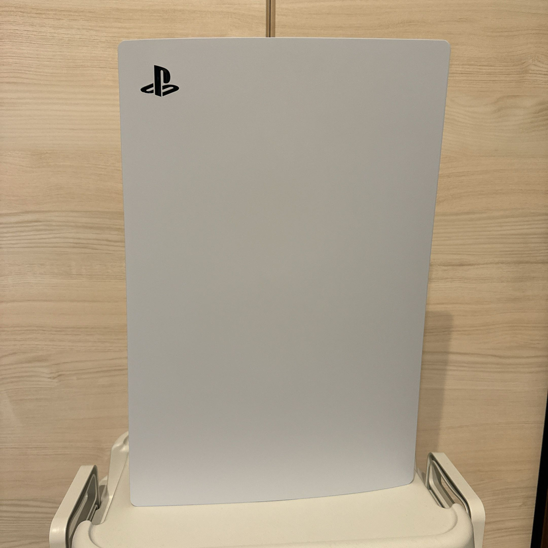 PlayStation(プレイステーション)の［匿名発送］PlayStation5 CFI-1100A01 エンタメ/ホビーのゲームソフト/ゲーム機本体(家庭用ゲーム機本体)の商品写真