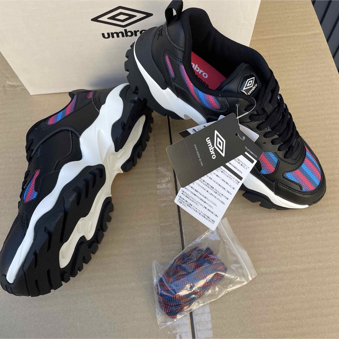 UMBRO(アンブロ)の新品　umbro x atmos F.C.TOKYO スニーカー　アンブロ メンズの靴/シューズ(スニーカー)の商品写真