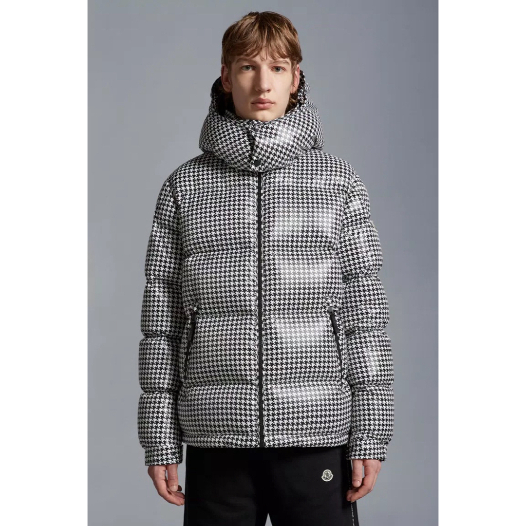 MONCLER(モンクレール)のMONCLER FRAGMENT SOCOTRINEショートダウンジャケット メンズのジャケット/アウター(ダウンジャケット)の商品写真