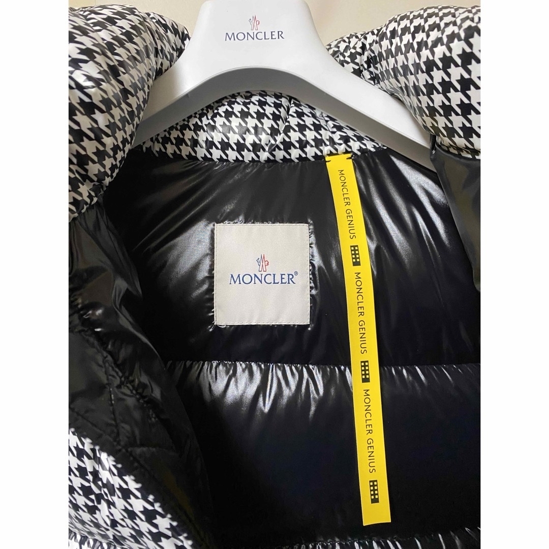 MONCLER(モンクレール)のMONCLER FRAGMENT SOCOTRINEショートダウンジャケット メンズのジャケット/アウター(ダウンジャケット)の商品写真