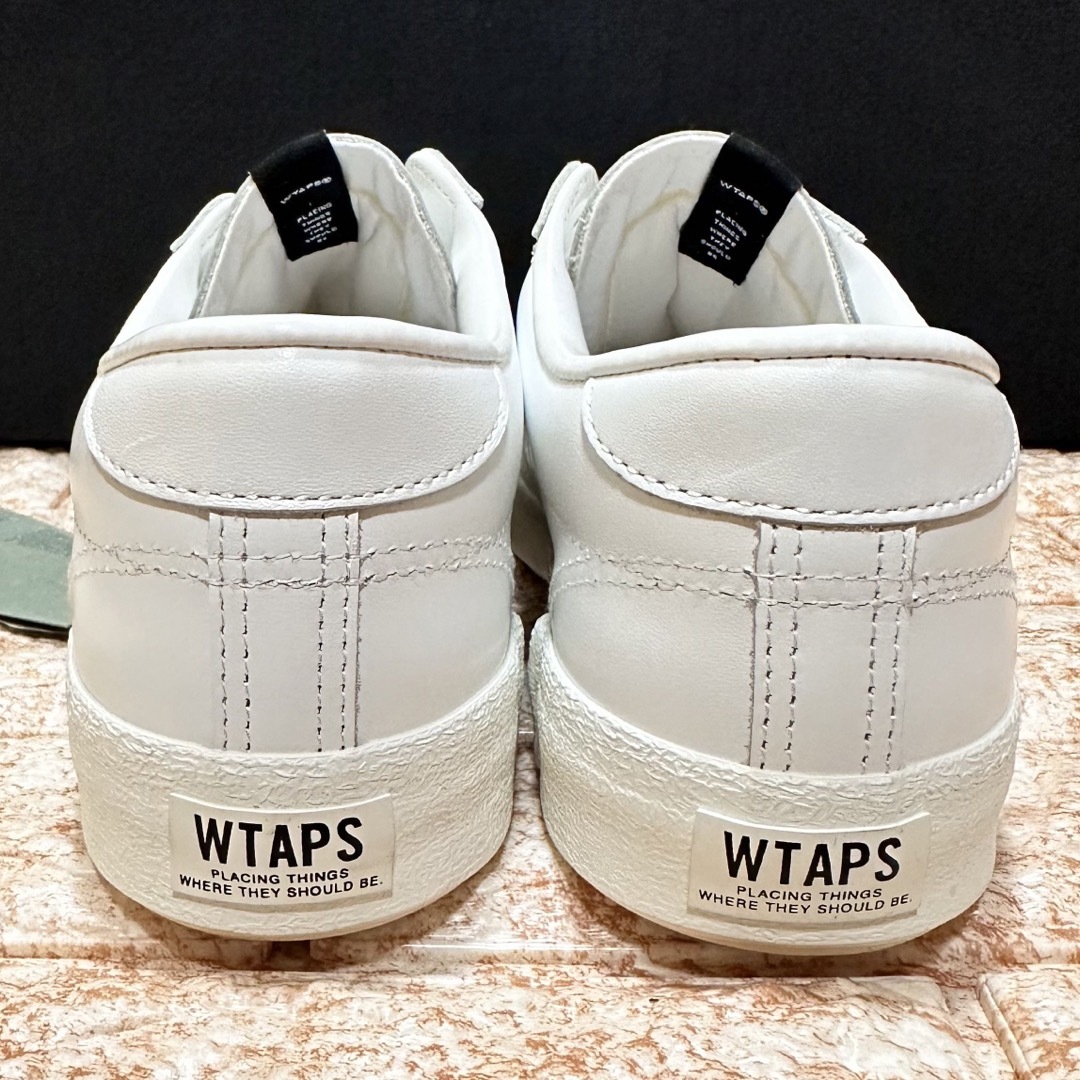 W)taps(ダブルタップス)の新品 WTAPS ダブルタップス レザー スニーカー 白 メンズの靴/シューズ(スニーカー)の商品写真