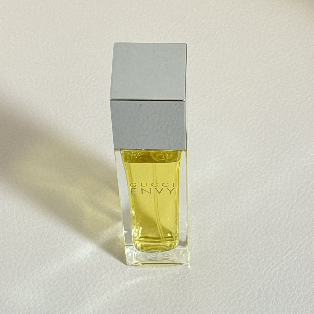 Gucci(グッチ)のGUCCI グッチ　ENVY エンヴィ オードトワレ 30mL コスメ/美容の香水(香水(女性用))の商品写真