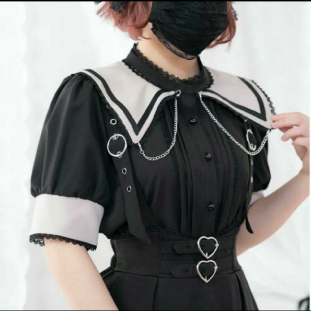 MA＊RS(マーズ)のクロス×チェーン付き制服風ブラウス レディースのトップス(シャツ/ブラウス(半袖/袖なし))の商品写真