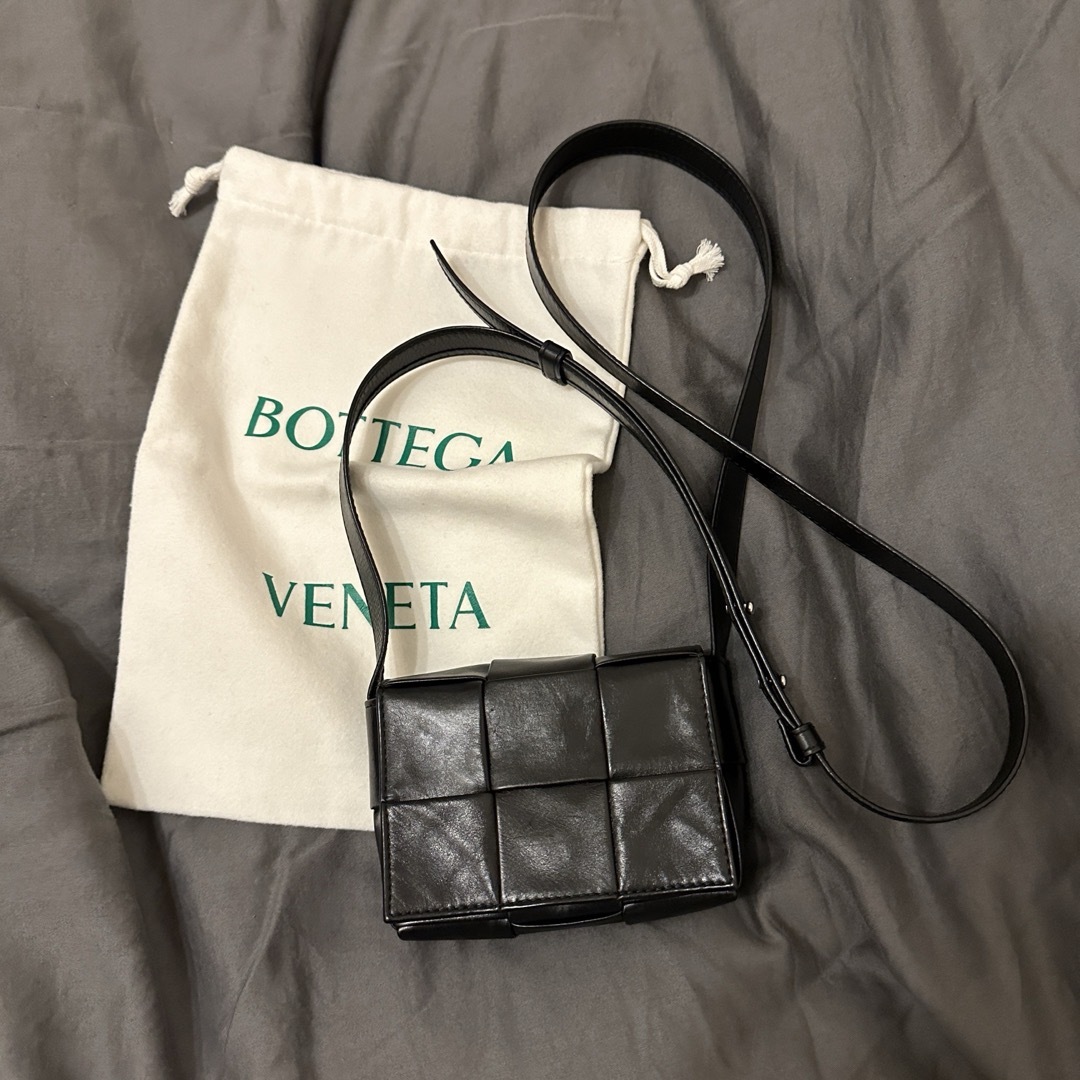 Bottega Veneta(ボッテガヴェネタ)のBOTTEGA VENETA キャンディカセット ショルダーバッグ メンズのバッグ(ショルダーバッグ)の商品写真