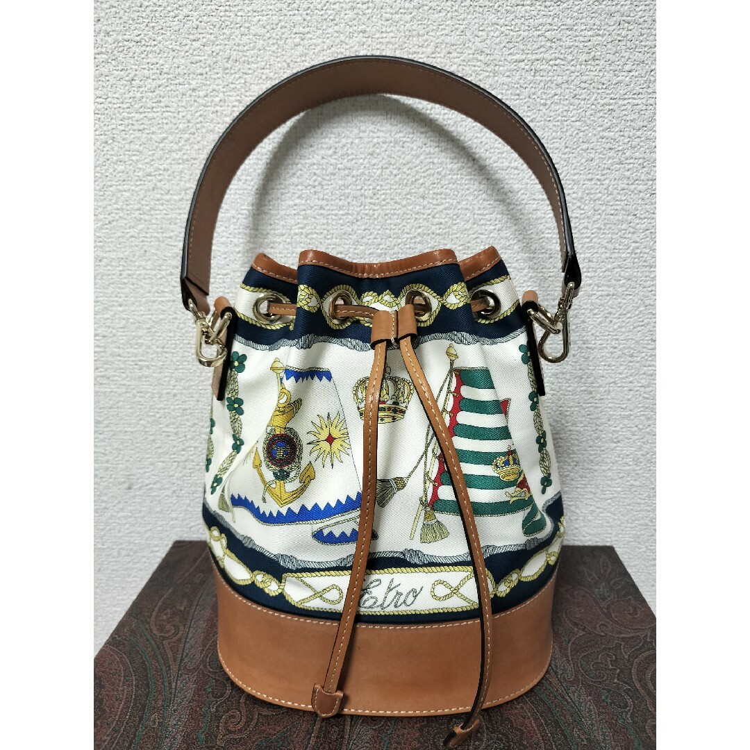 ETRO(エトロ)の【新品】エトロ　ハンドバッグ レディースのバッグ(ハンドバッグ)の商品写真