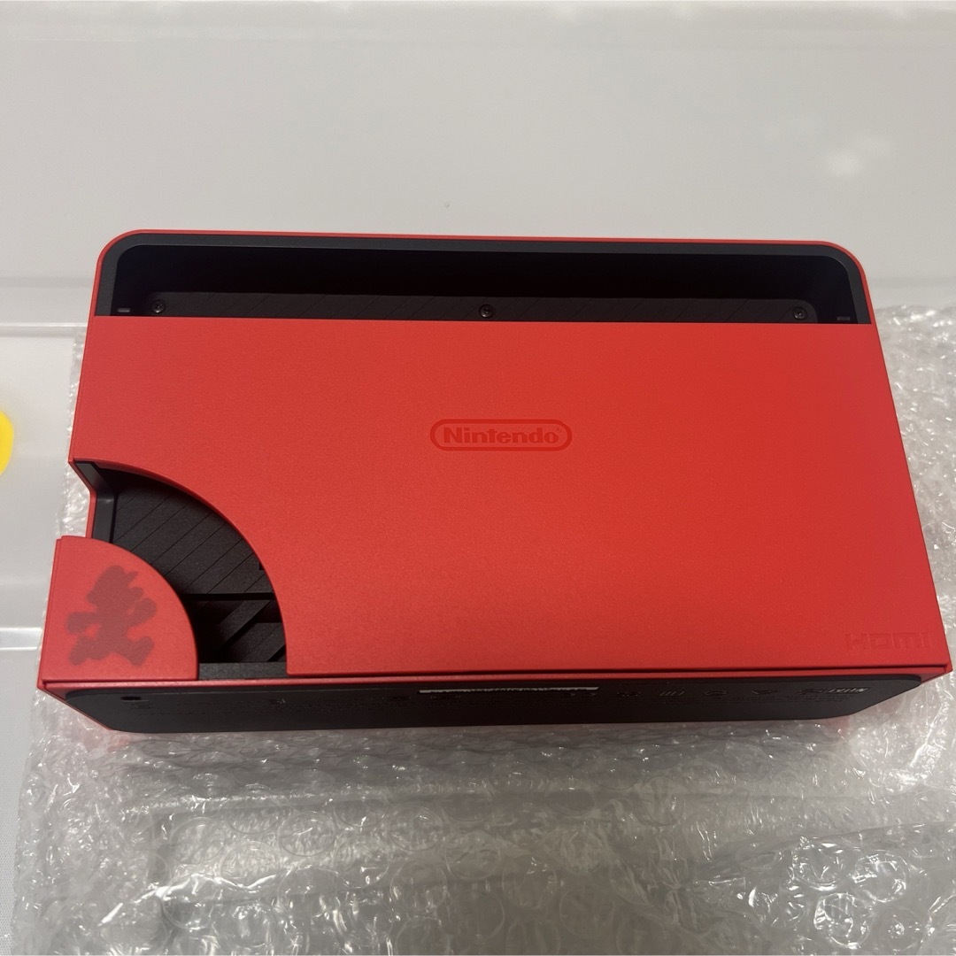Nintendo Switch(ニンテンドースイッチ)のSwitch有機ELに付属のレッドのドッグ単品です。 マリオレッド エンタメ/ホビーのゲームソフト/ゲーム機本体(その他)の商品写真