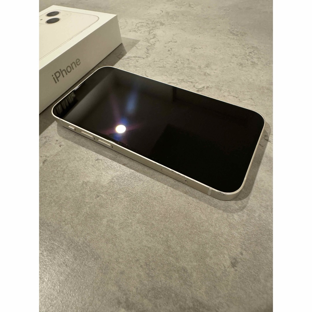 Apple(アップル)のiPhone13mini スターライト 128GB SIMフリー スマホ/家電/カメラのスマートフォン/携帯電話(スマートフォン本体)の商品写真