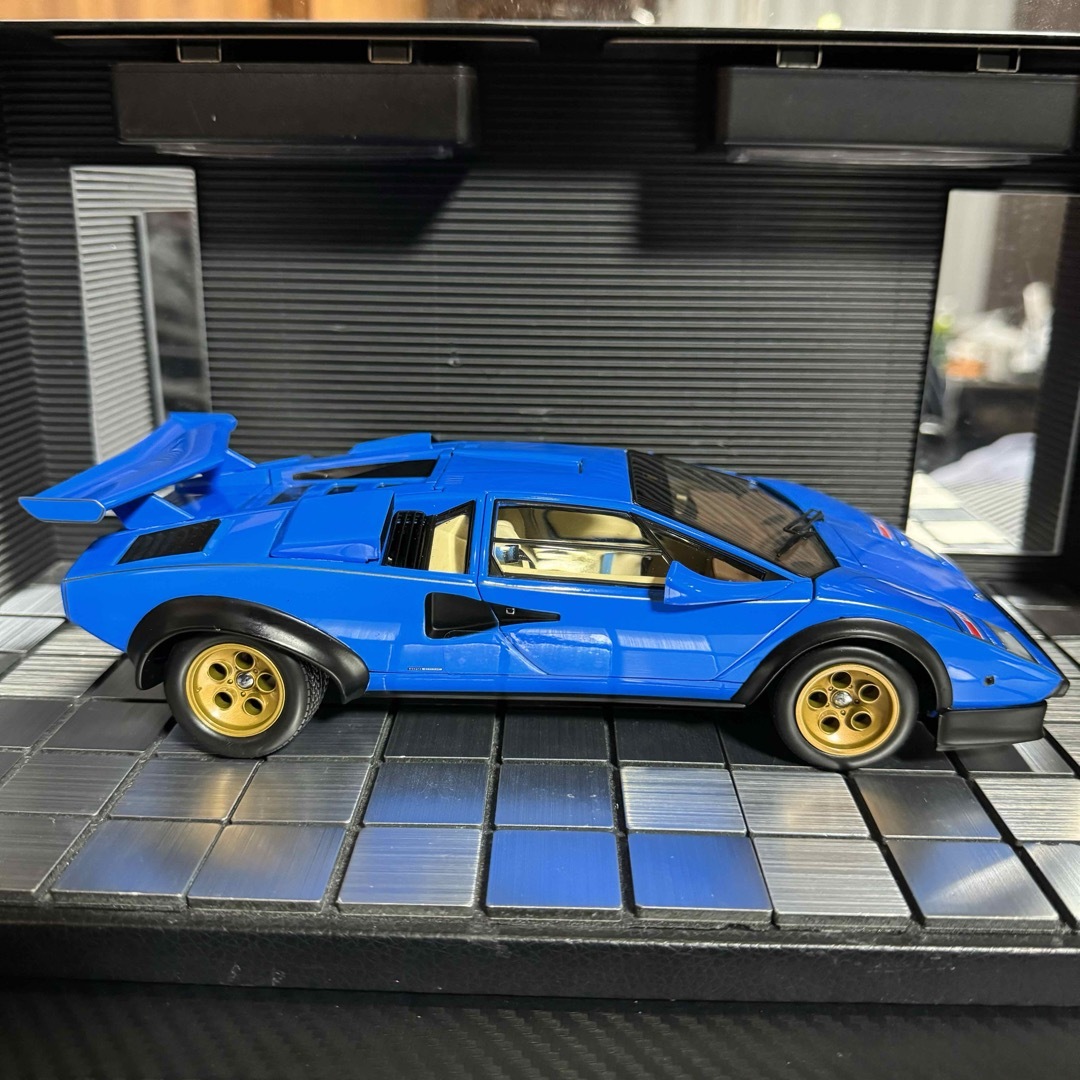 京商 - 絶版未展示品 京商 1/18 ランボルギーニ カウンタック 京商 - 絶版未展示品 京商 1/18 ランボルギーニ カウンタック