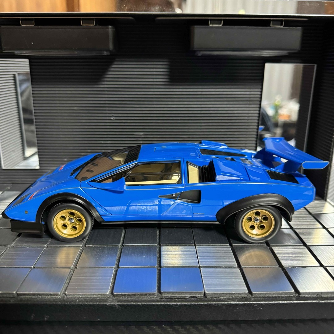 京商 - 絶版未展示品 京商 1/18 ランボルギーニ カウンタック 京商 - 絶版未展示品 京商 1/18 ランボルギーニ カウンタック