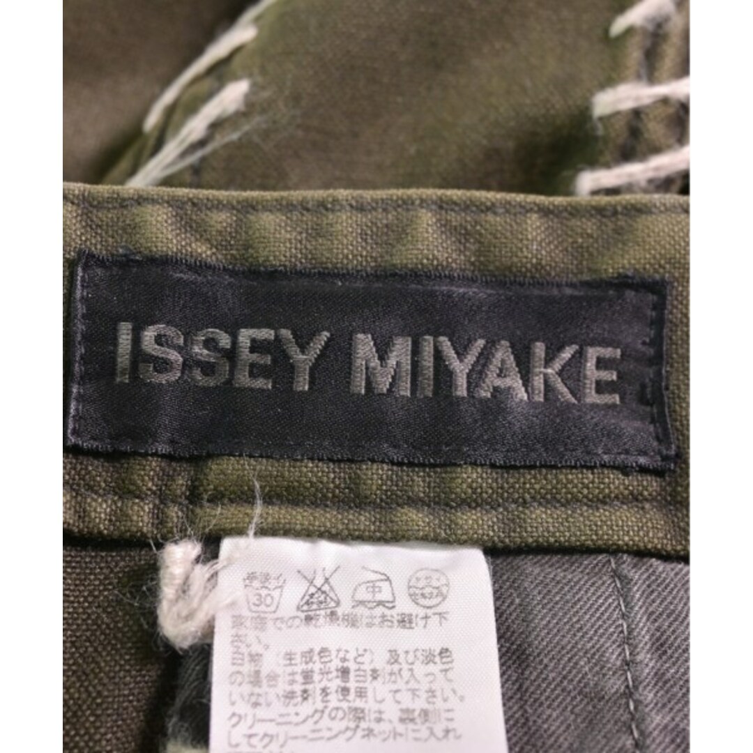 ISSEY MIYAKE(イッセイミヤケ)のISSEY MIYAKE イッセイミヤケ パンツ（その他） 2(M位) カーキ 【古着】【中古】 メンズのパンツ(その他)の商品写真