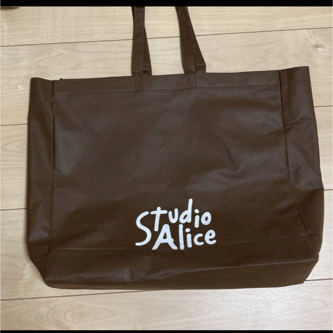 スタジオアリス★不織布バッグ レディースのバッグ(ショップ袋)の商品写真