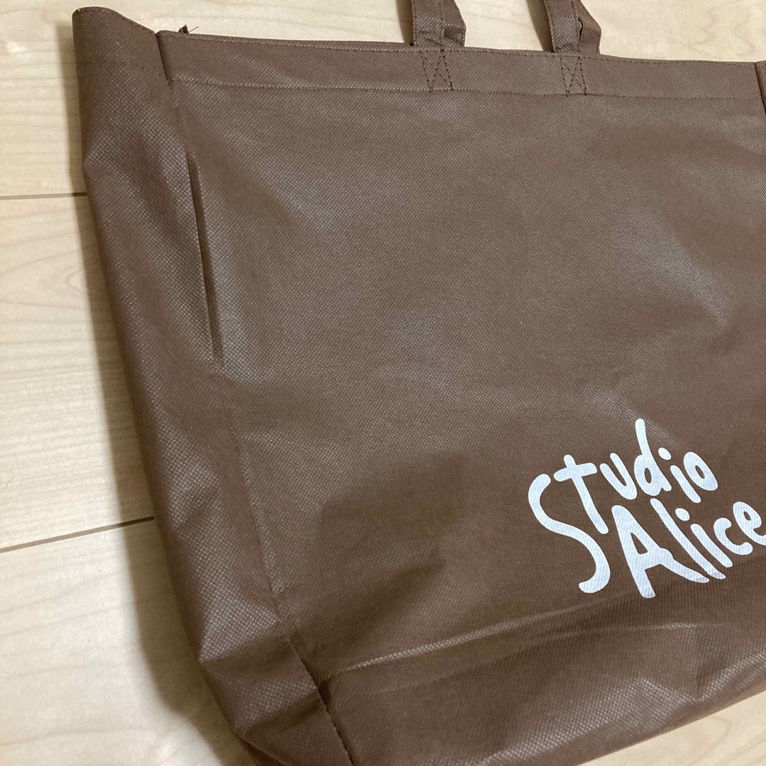 スタジオアリス★不織布バッグ レディースのバッグ(ショップ袋)の商品写真