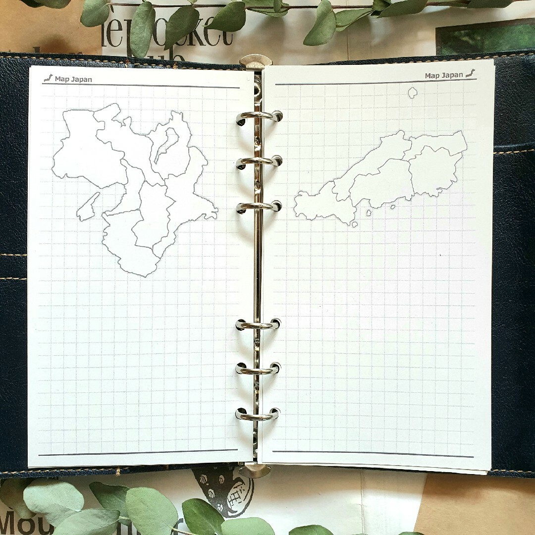 【バイブル黒】旅行プランナー*日本地図（白地図）付きメモ帳（方眼タイプ） ハンドメイドの文具/ステーショナリー(その他)の商品写真