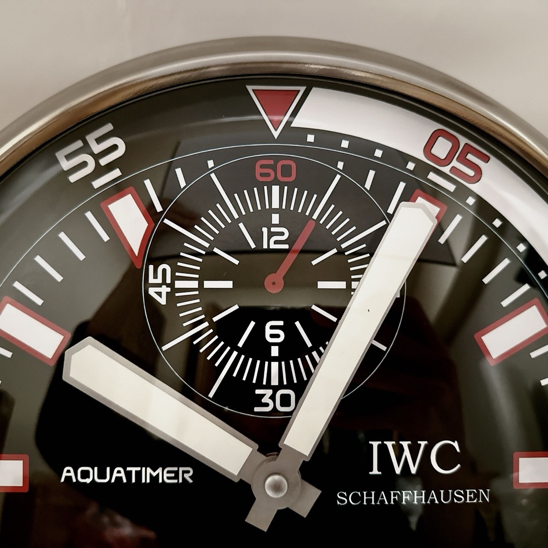 IWC(インターナショナルウォッチカンパニー)のレア IWC アクアタイマー AQUATIMER 非売品 ショールーム 掛時計 インテリア/住まい/日用品のインテリア小物(掛時計/柱時計)の商品写真