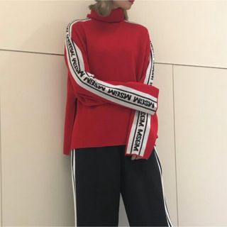 MSGM ふりふりフリル×光沢ピンクロゴ スウェットワンピース