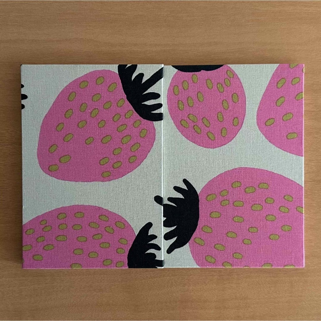 marimekko(マリメッコ)のマリメッコ 御朱印帳 ピエニマンシッカ カルトナージュ ハンドメイドの文具/ステーショナリー(その他)の商品写真