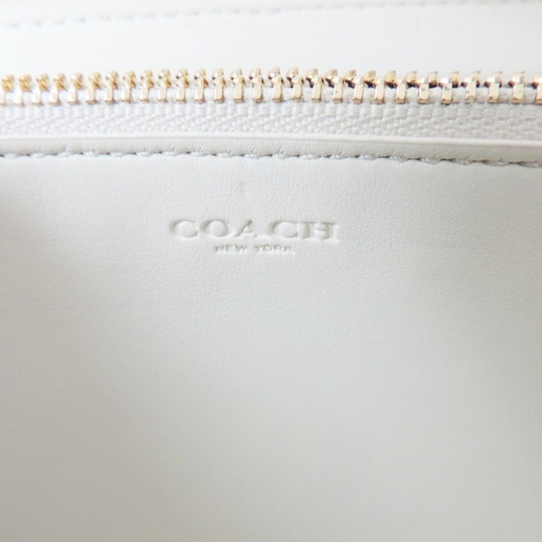 COACH(コーチ)のCOACH(コーチ) 長財布 - F22700 白 レザー レディースのファッション小物(財布)の商品写真