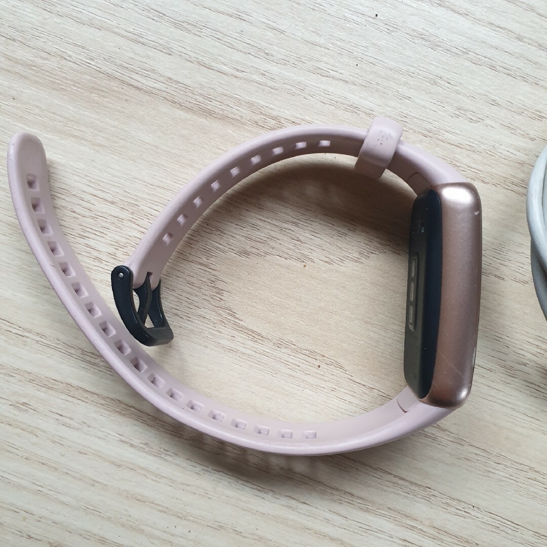 HUAWEI Band 6　ジャンク メンズの時計(腕時計(デジタル))の商品写真