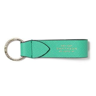 スマイソン(Smythson)の【新品未使用】 SMYTHSON スマイソン メンズ レディース PANAMA KEYRING WITH LEATHER STRAP キーリング トラップ 1202074(キーホルダー)