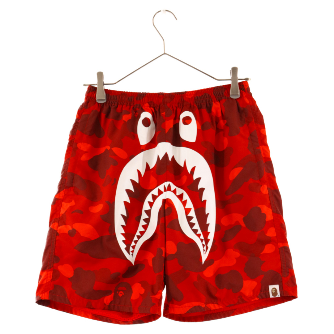 A BATHING APE(アベイシングエイプ)のA BATHING APE アベイシングエイプ CAMO SHARK BEACH PANTS カモシャークビーチパンツ レッド 001SPE301006X メンズのパンツ(ショートパンツ)の商品写真