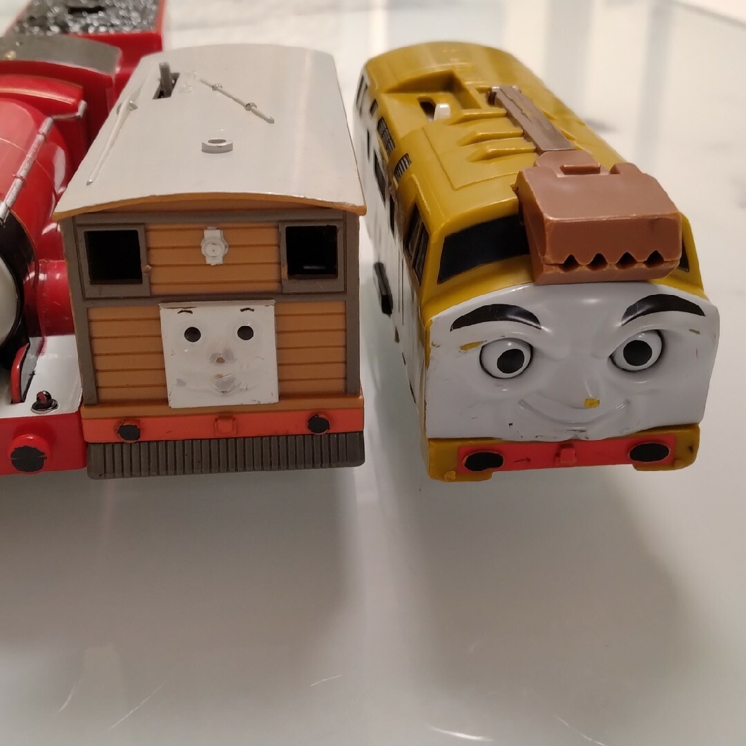 THOMAS(トーマス)のジャンク品　機関車トーマス　プラレール キッズ/ベビー/マタニティのおもちゃ(電車のおもちゃ/車)の商品写真