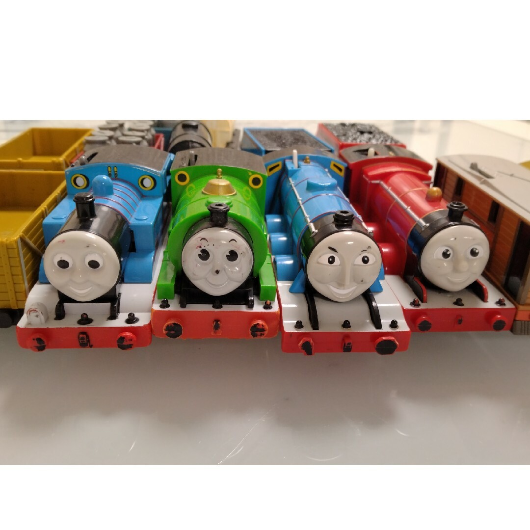 THOMAS(トーマス)のジャンク品　機関車トーマス　プラレール キッズ/ベビー/マタニティのおもちゃ(電車のおもちゃ/車)の商品写真